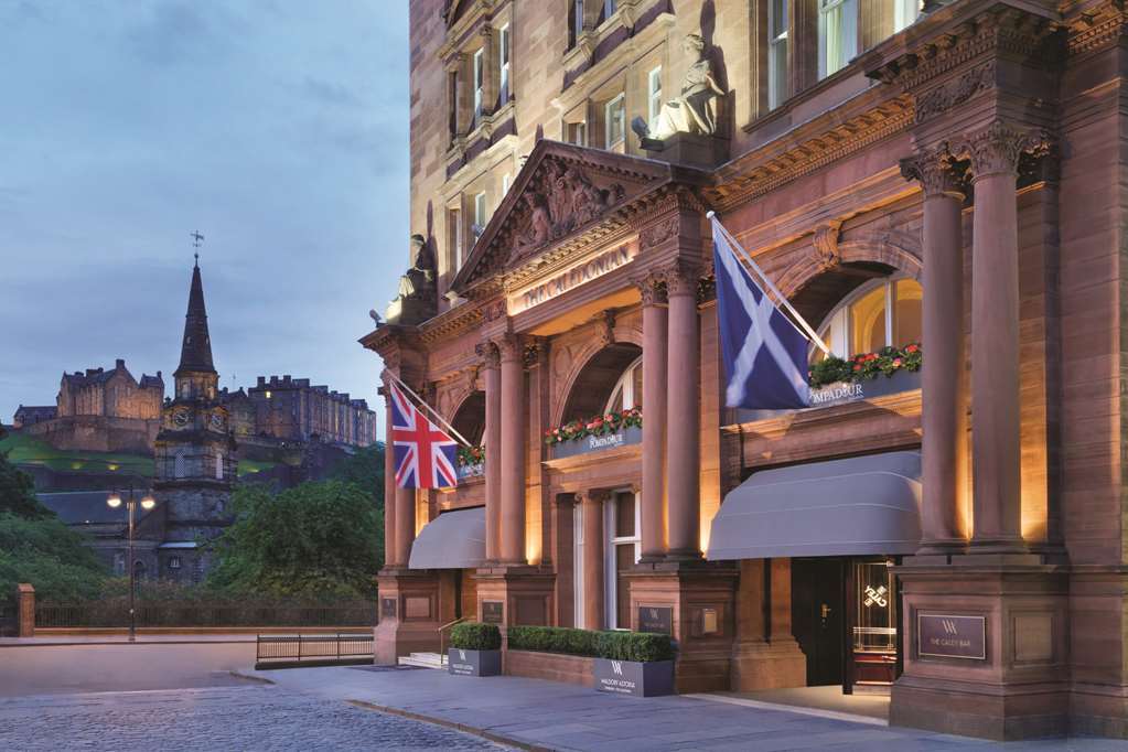 The Tudor Arms Hotel Cleveland - A Doubletree By Hilton Bagian luar foto